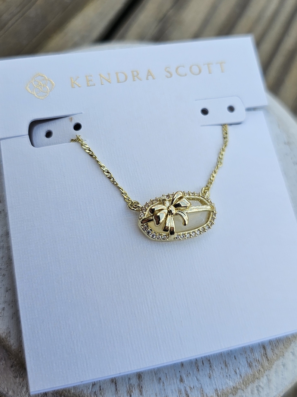 Kendra Scott Elisa Bow Gold Short Pendant Necklace